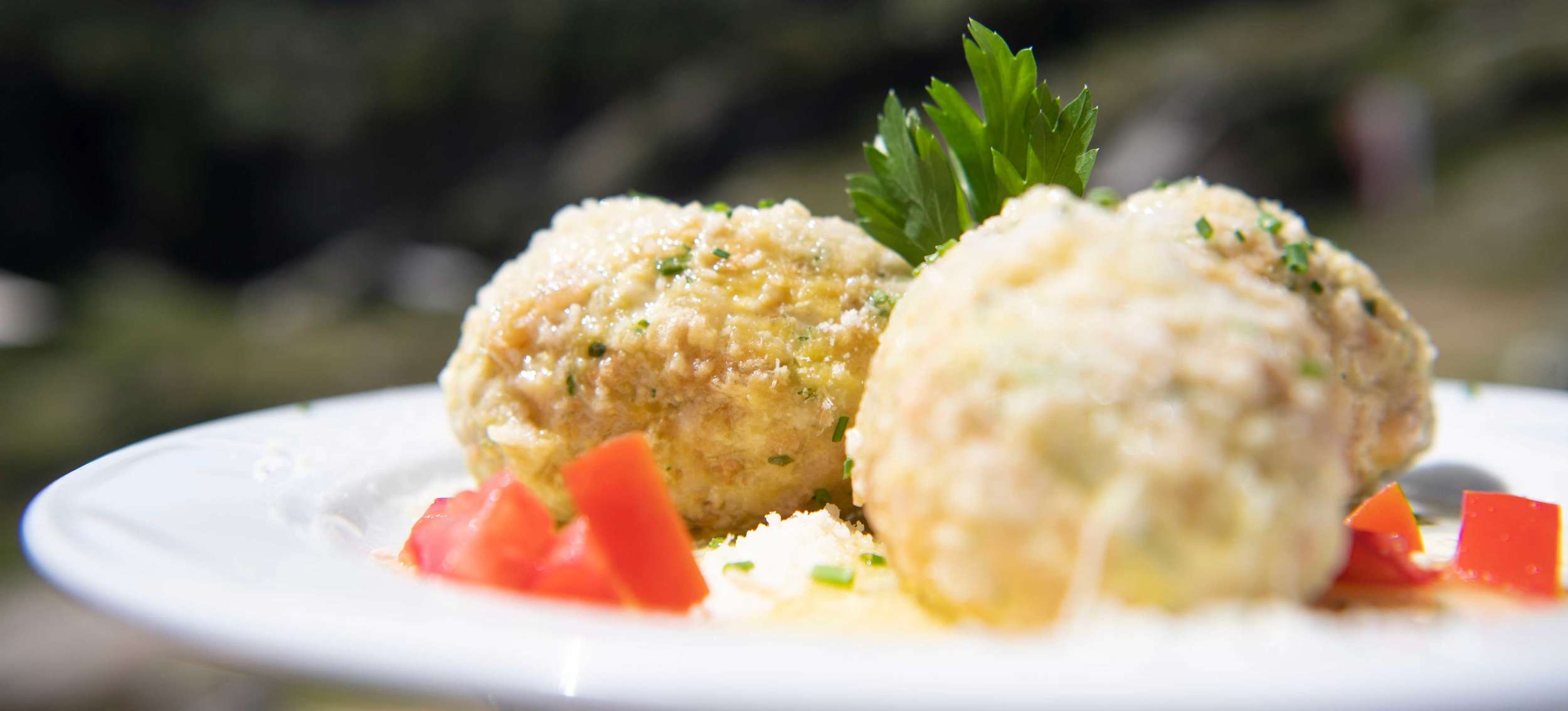 Cuisine - Indulge yourself with culinary delights and fine wines 